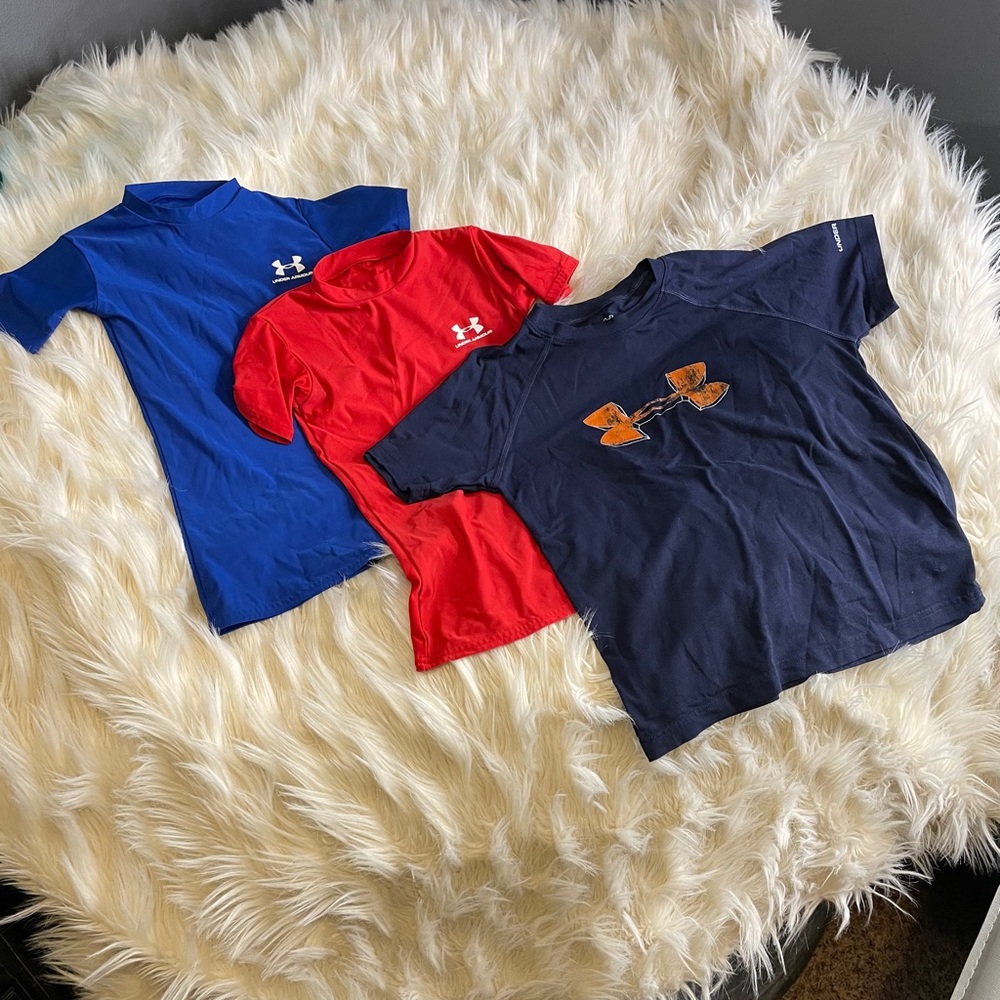 Three Under Armour Youth Small shirts